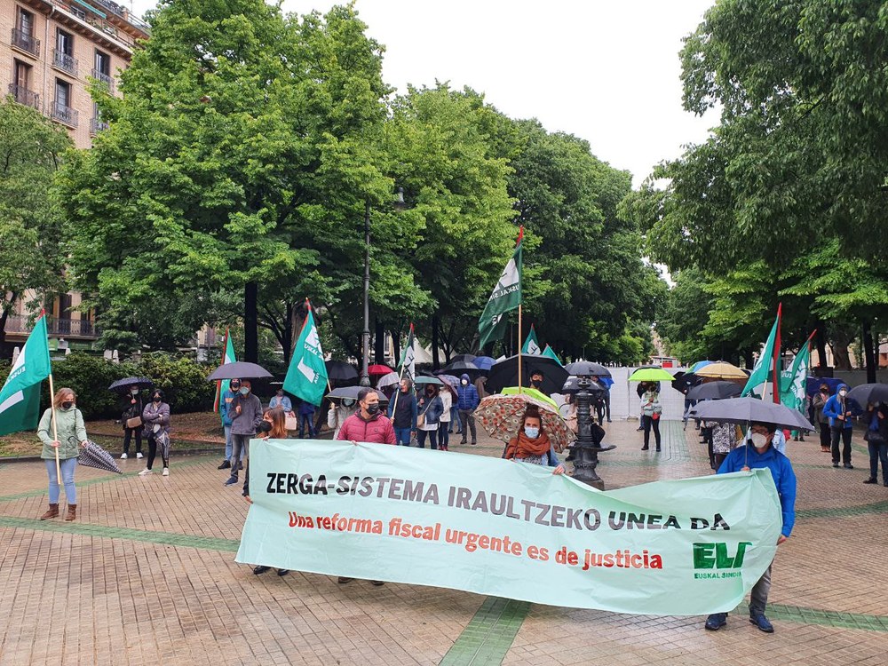 Mitxel Lakuntza denuncia que en Navarra “las empresas que más ganan son las que menos impuestos pagan”