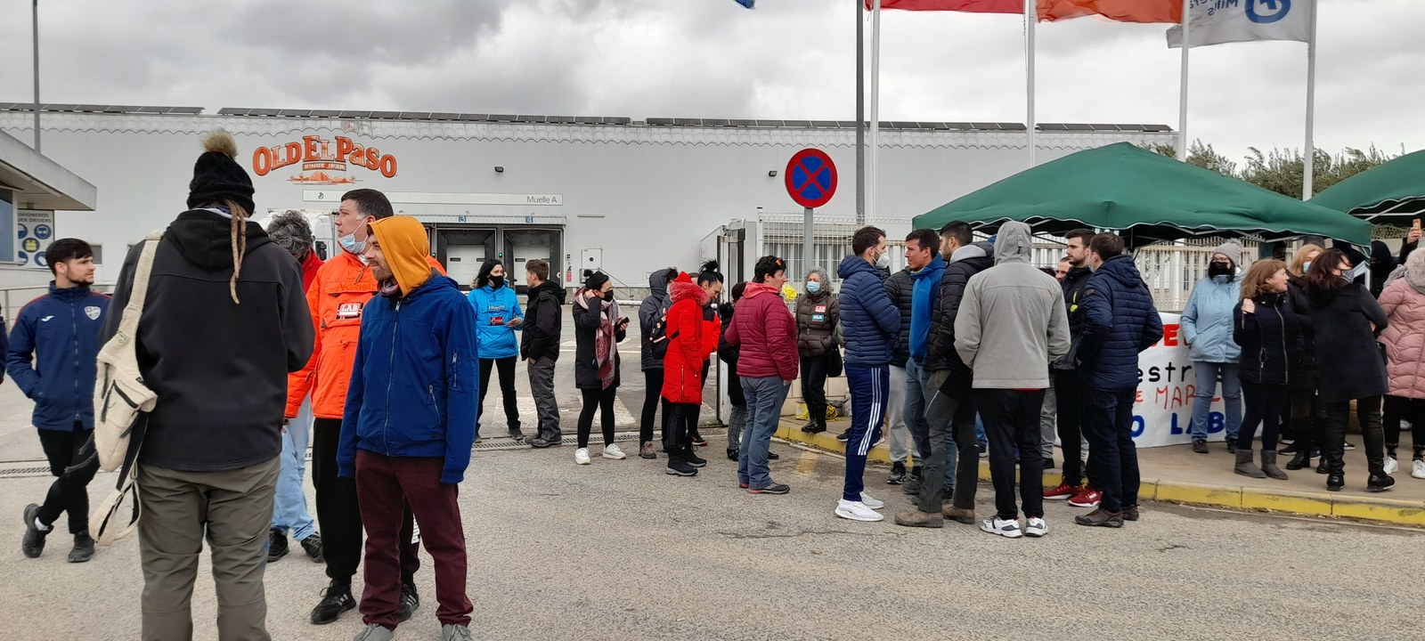 Tercer día de huelga, convocada por ELA, USO y LAB en General Mills, de San Adrián, por el incumplimiento de la empresa del incremento salarial pactado Tercer día de huelga, convocada por ELA, USO y LAB en General Mills, de San Adrián, por el incumplimiento de la empresa del incremento salarial pactado