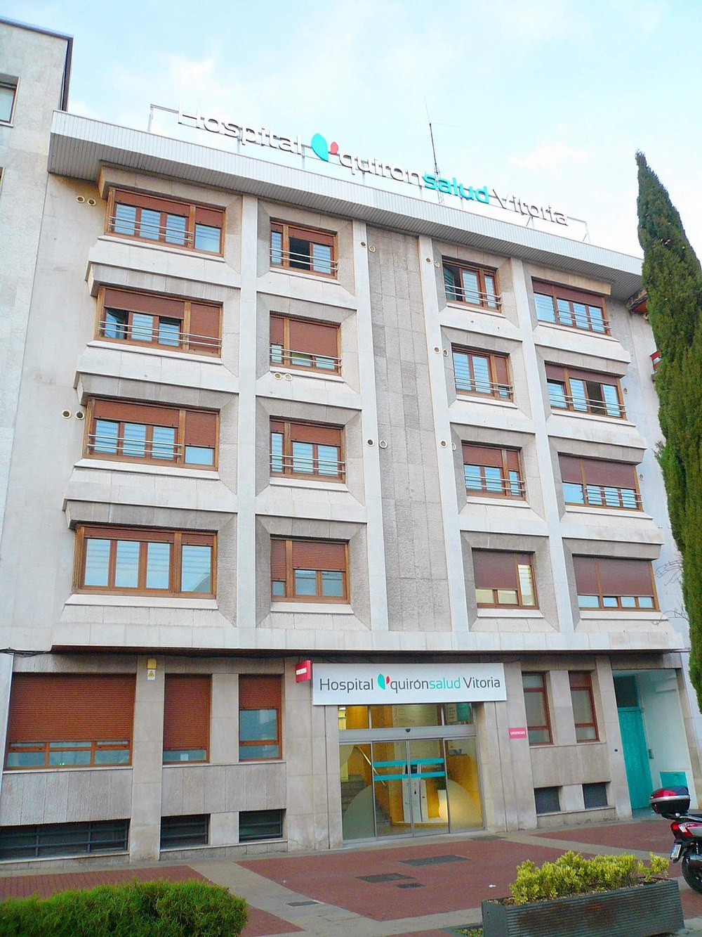 27, 28 y 29 de septiembre, huelga en el Hospital Quirón Salud, de Gasteiz, para lograr el IPC