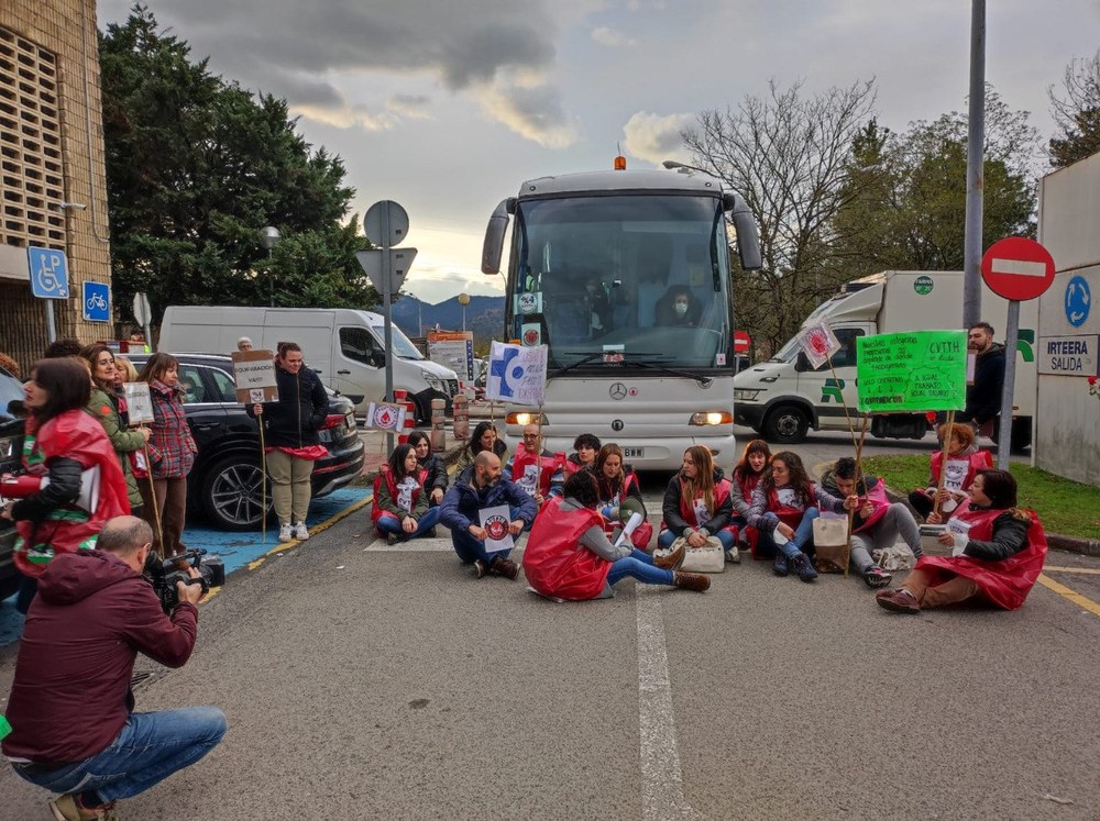 Amplio seguimiento el primer día de huelga en el CVTTH, que muestra su malestar con Osakidetza