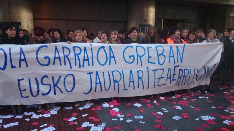 Amplio seguimiento en la primera de las tres jornadas de huelga de los monitores de transporte escolar