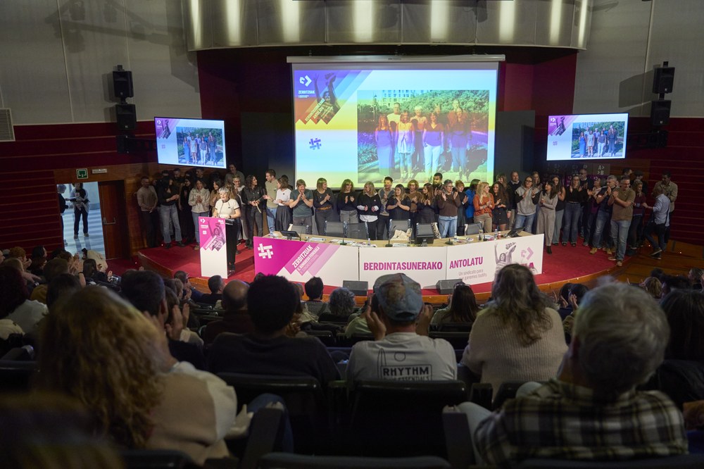 Ane Alberdi: “Solo firmaremos convenios que garanticen un mínimo de 1.600 euros al mes”