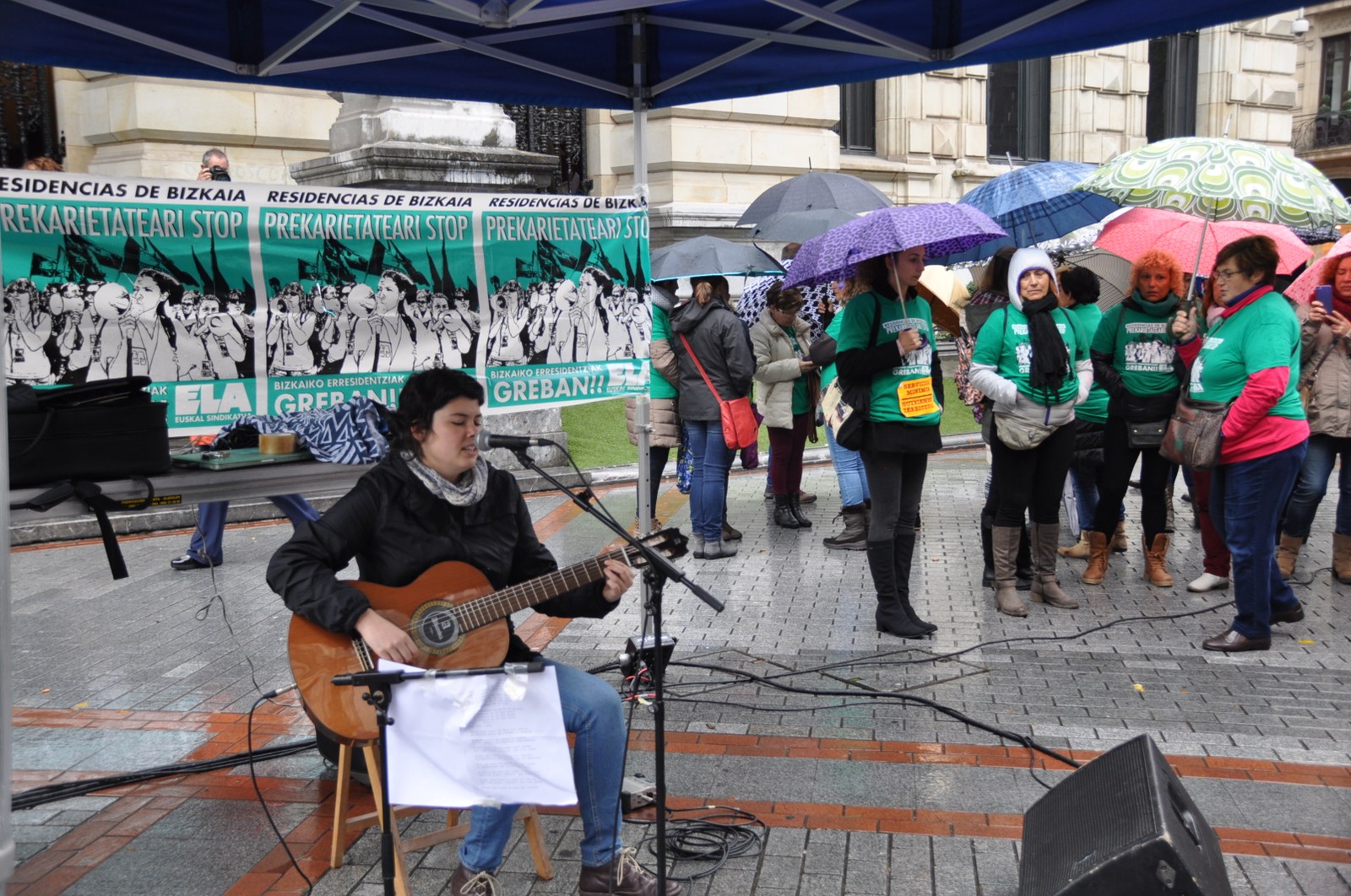 Bailando bajo la lluvia