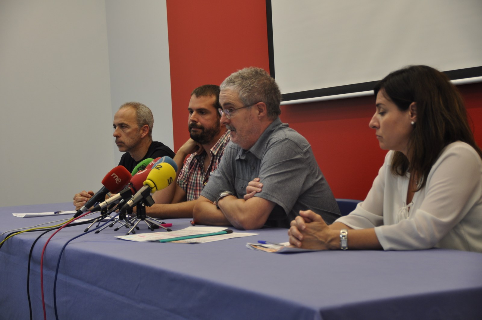 Con la aplicación del convenio estatal los sueldos se reducen a la mitad en el sector de colectividades