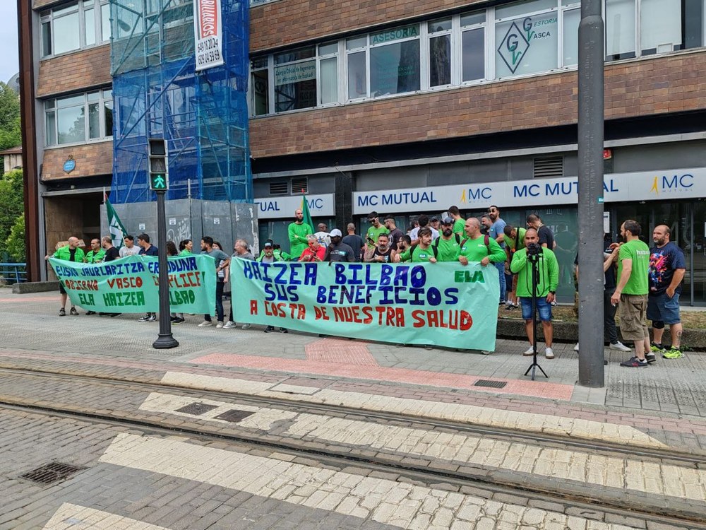 Concentración de ELA ante Inspección de Trabajo para denunciar negligencias en salud laboral