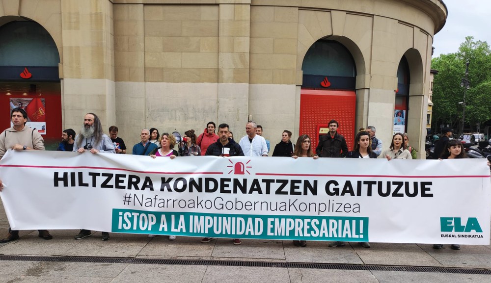 Concentración de ELA para denunciar la muerte de un camionero en Santacara (Navarra)