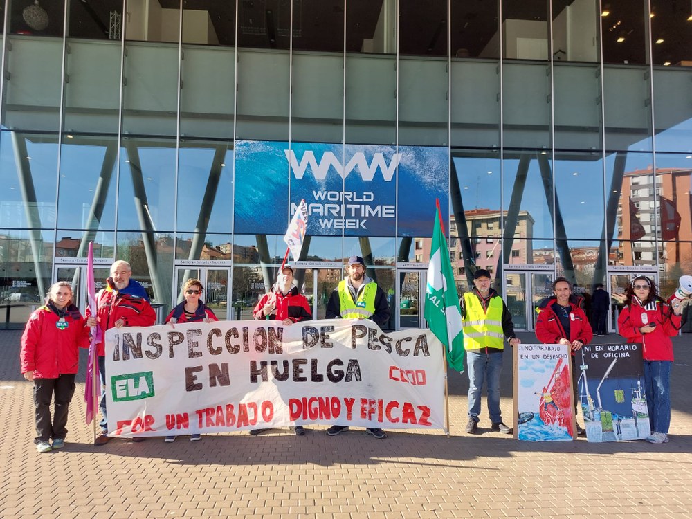 Concentración frente al BEC durante la World Maritime Week