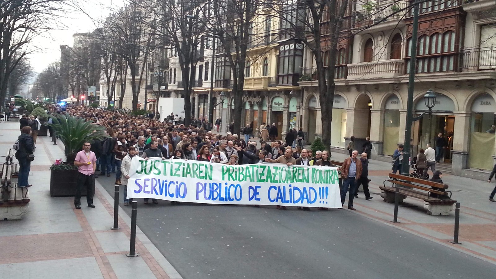 Manifestación en defensa del servicio público de justicia