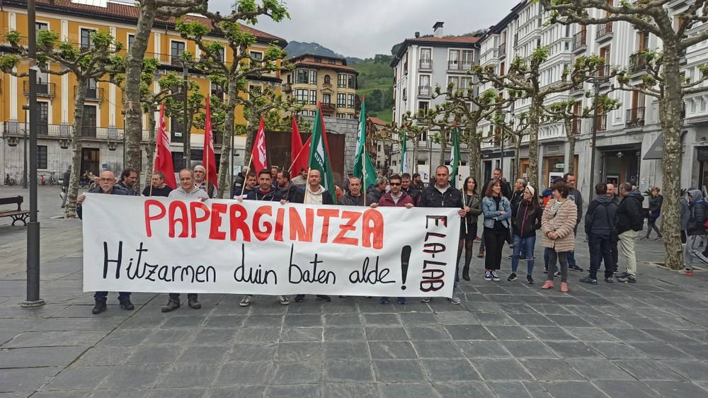 Concentración en el sector del papel de Gipuzkoa para avanzar en la negociación del Convenio