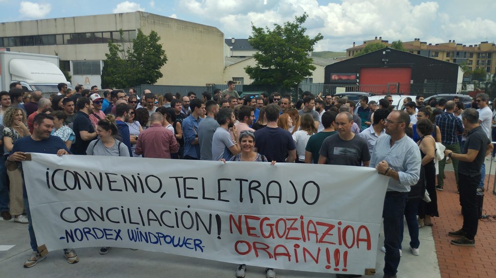 Concentración para avanzar en la negociación del teletrabajo, la flexibilidad horaria y el convenio