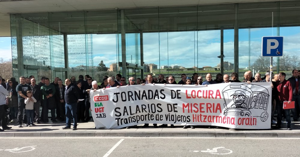 Concentración para denunciar el bloqueo en la negociación del convenio