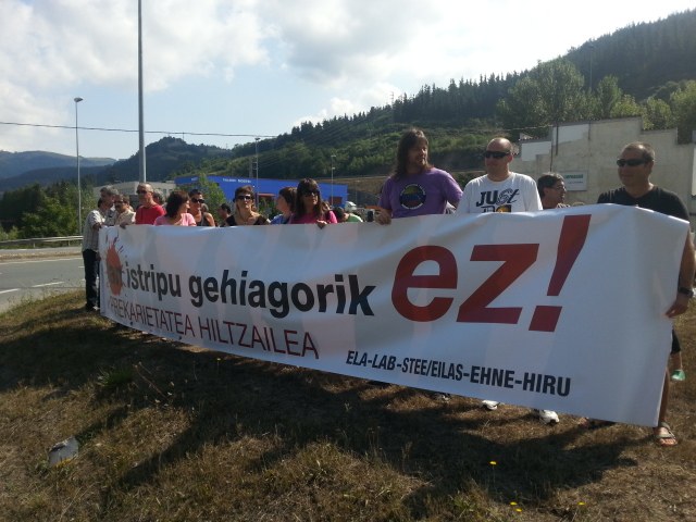 Concentración para denunciar el último accidente mortal en las obras del TAV