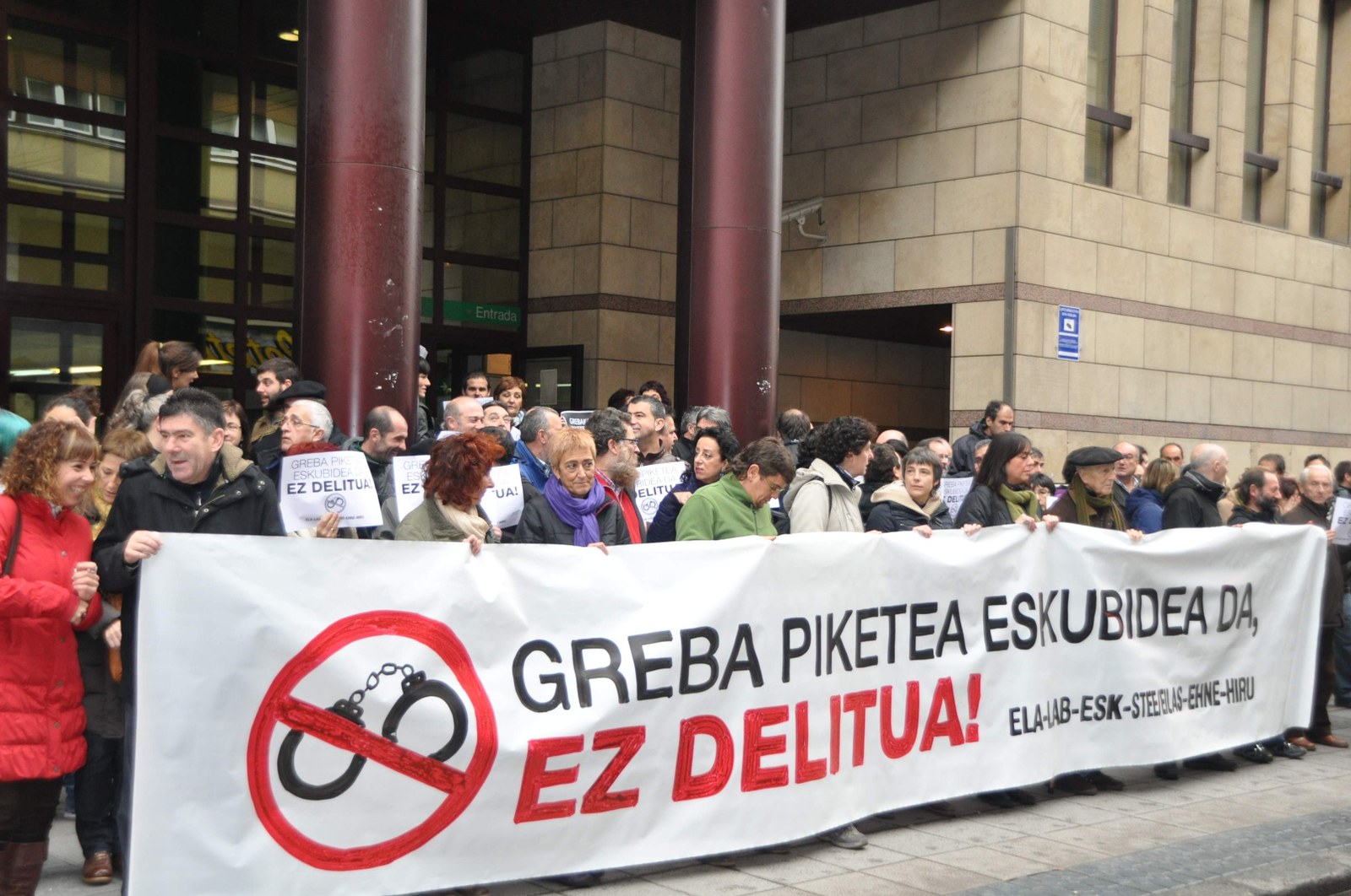 Concentración para denunciar la criminalización de la labor sindical