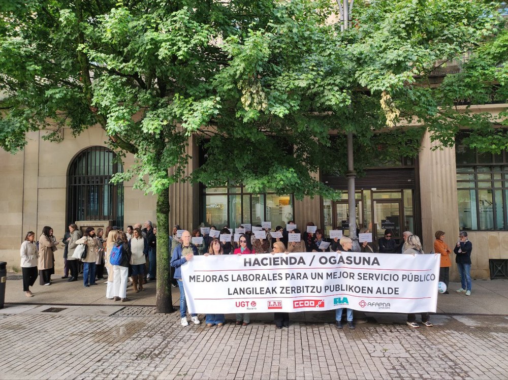 Concentración para denunciar la falta de avances en las negociaciones