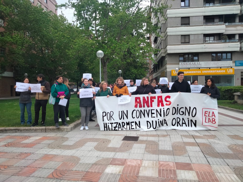 Concentración por un convenio que garantice el poder adquisitivo