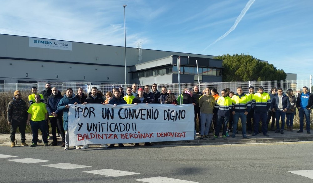 Concentraciones para exigir un Convenio que unifique sus condiciones con las de otros centros de Navarra