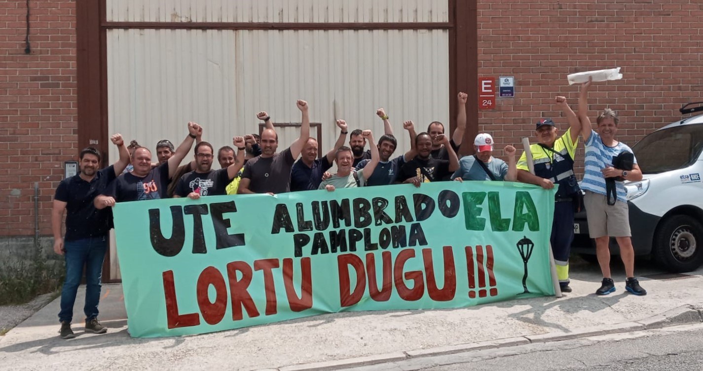 Consiguen un convenio con subidas salariales por encima del IPC tras un mes de huelga Consiguen un convenio con subidas salariales por encima del IPC tras un mes de huelga