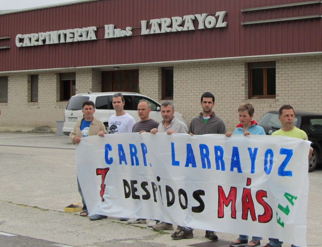 Continúan las movilizaciones contra los despidos en la carpintería Hermanos Larráyoz, de Ultzama