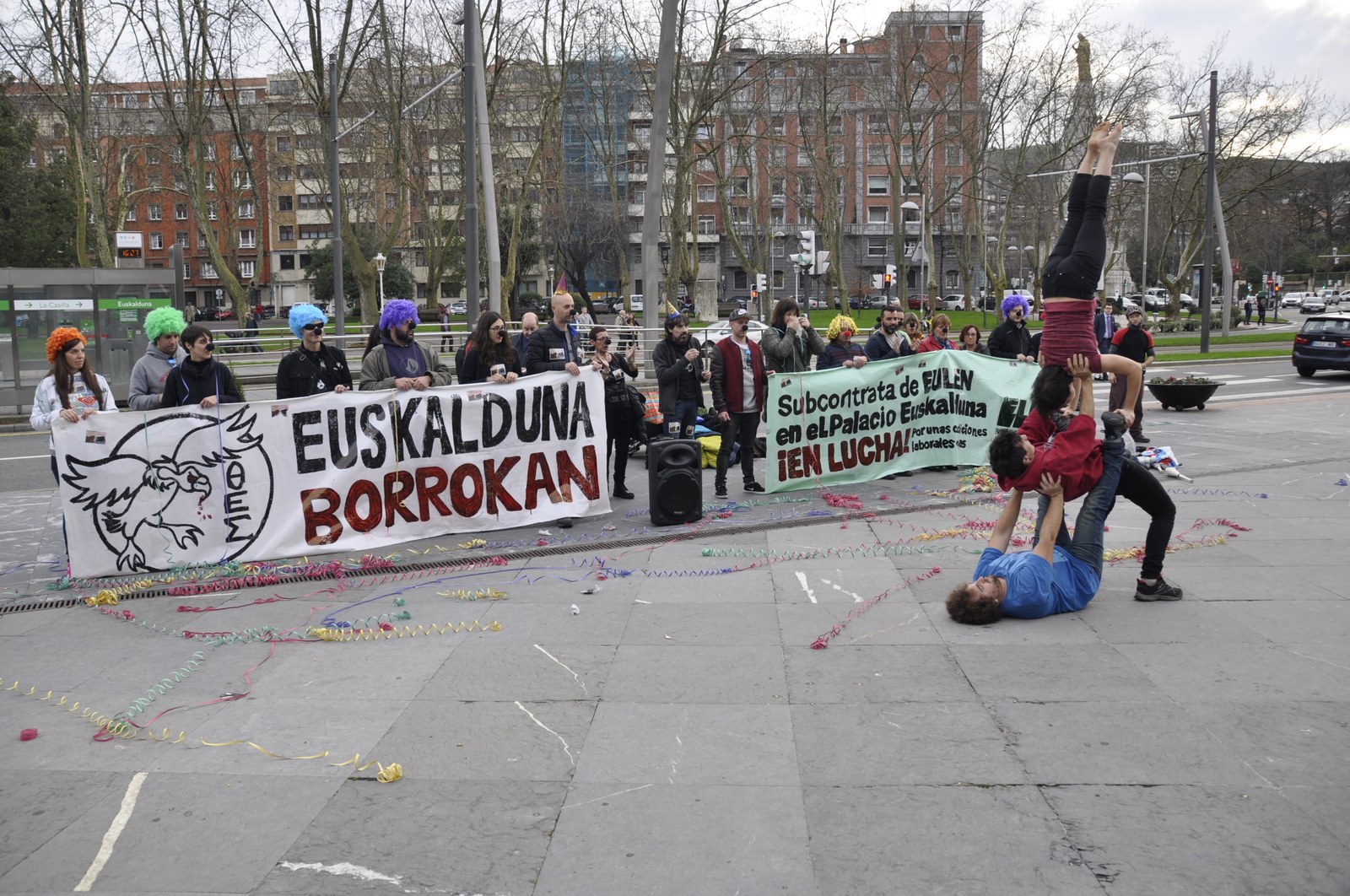 Continúan las movilizaciones en el Palacio Euskalduna