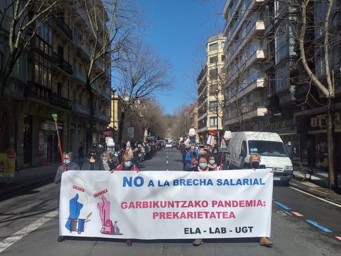 Cuarta jornada de huelga de las trabajadoras de limpieza de edificios y locales de Gipuzkoa contra la brecha salarial