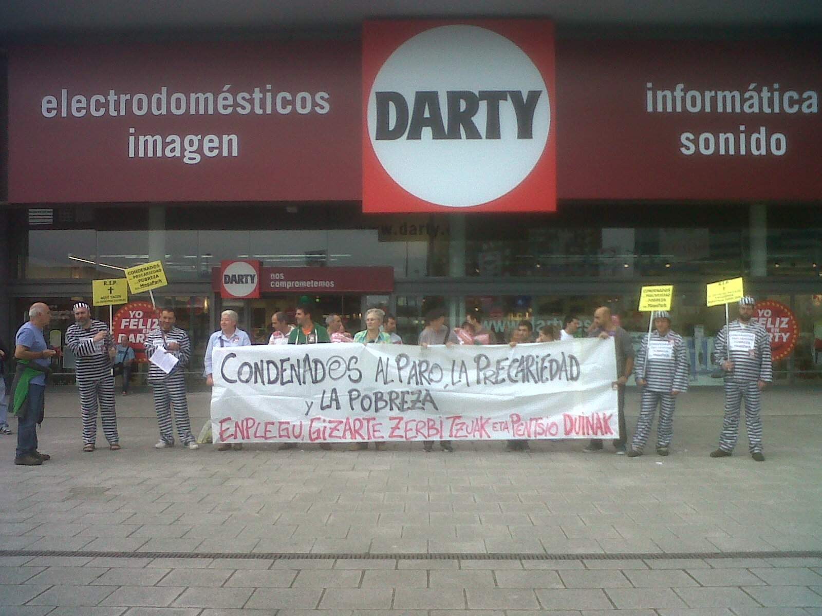 Denuncia de la precariedad en el MegaPark de Barakaldo