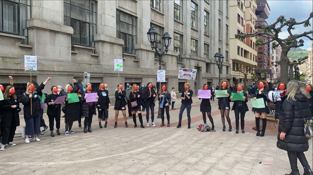 Desfile de las trabajadoras de H&M y COS en defensa de sus empleos y condiciones de trabajo