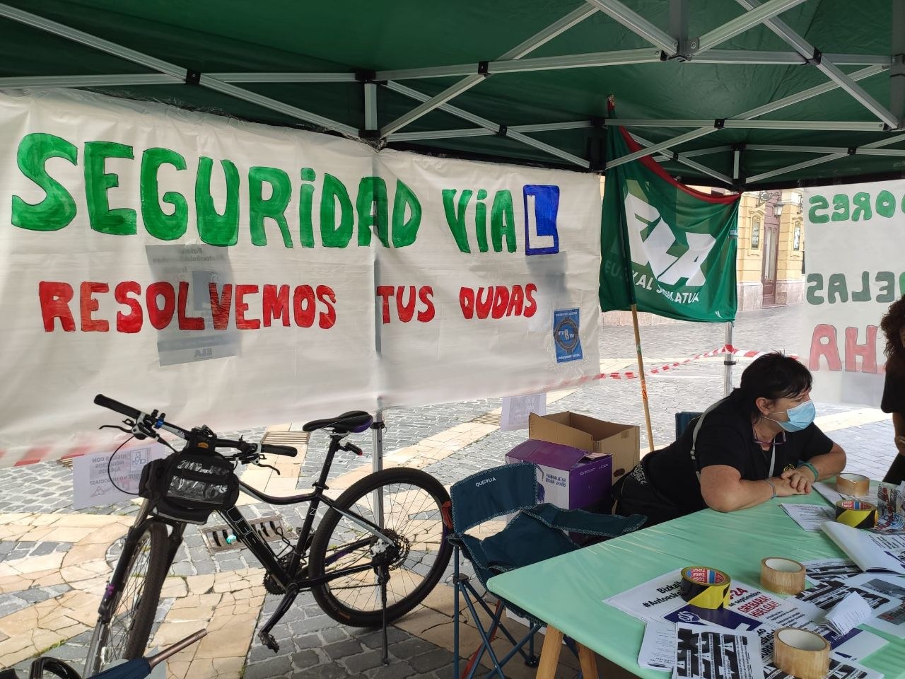 'Día sin coche' en la huelga de las autoescuelas de Bizkaia