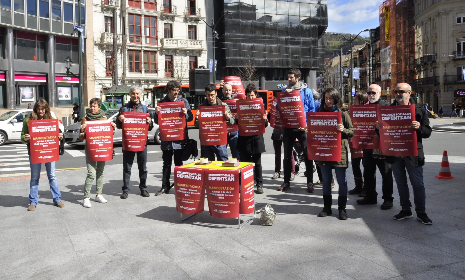 Difundiendo la iniciativa en Defensa de los Derechos Sociales