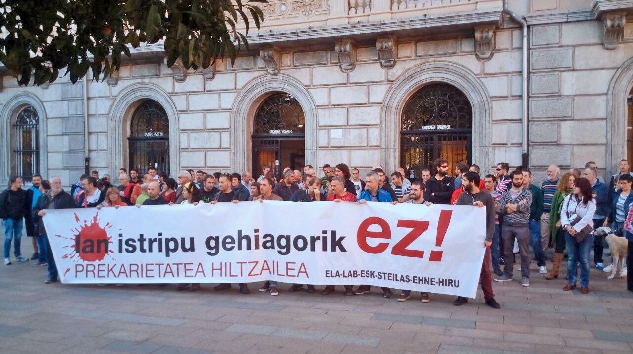 Dos trabajadores fallecieron ayer en sendos accidentes laborales en Santurtzi