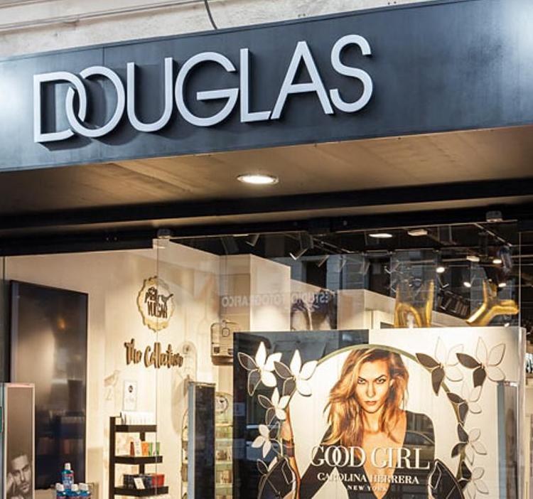 El 21 de marzo, huelga indefinida en perfumerías Douglas contra los despidos