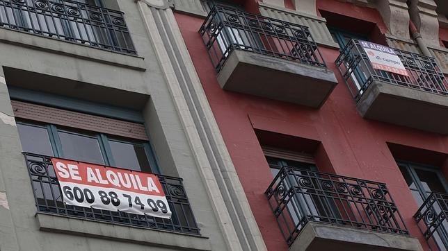 El acuerdo entre el Gobierno español, EH Bildu y ERC no soluciona el problema de la vivienda