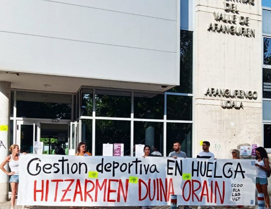 El amplio respaldo a la huelga de Gestión Deportiva obliga a cerrar numerosas piscinas en Navarra