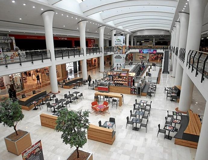 El Gobierno de Navarra quiere ampliar el número de aperturas comerciales en domingos y festivos