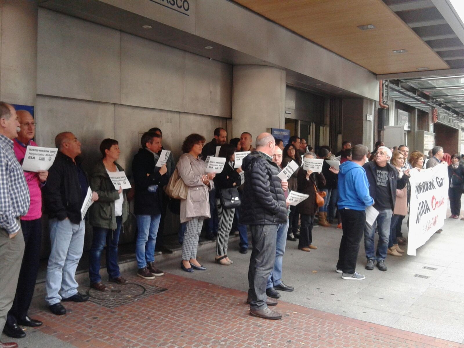 El Gobierno vasco aplica recortes porque está de acuerdo con la política de recorte