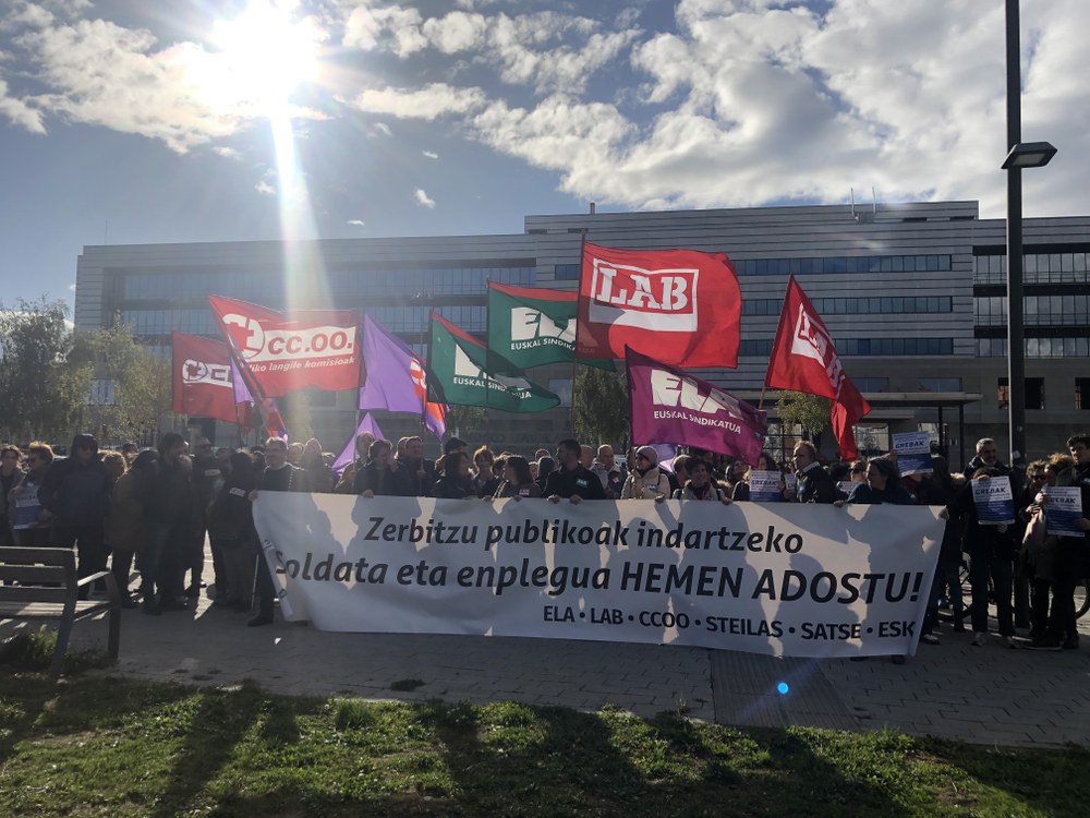 El Gobierno Vasco desoye las reivindicaciones de las miles de trabajadoras públicas que llenaron las calles el 25 de octubre