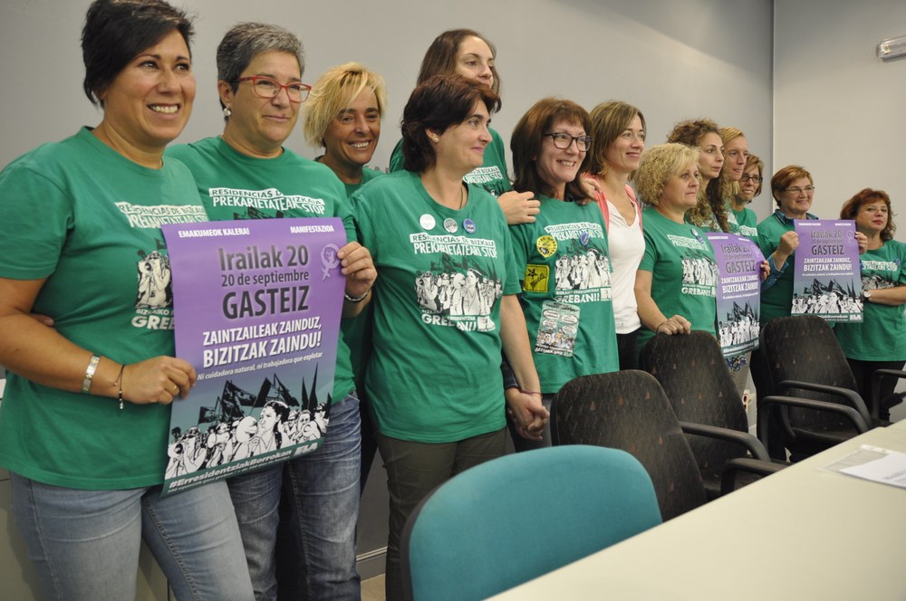 El 20 de septiembre, manifestación de mujeres ante el Parlamento en solidaridad con las huelguistas de las residencias de Bizkaia