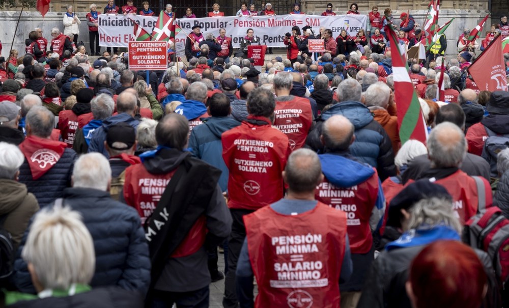 El movimiento pensionista apoya la ILP por un SMI en la CAPV y Navarra