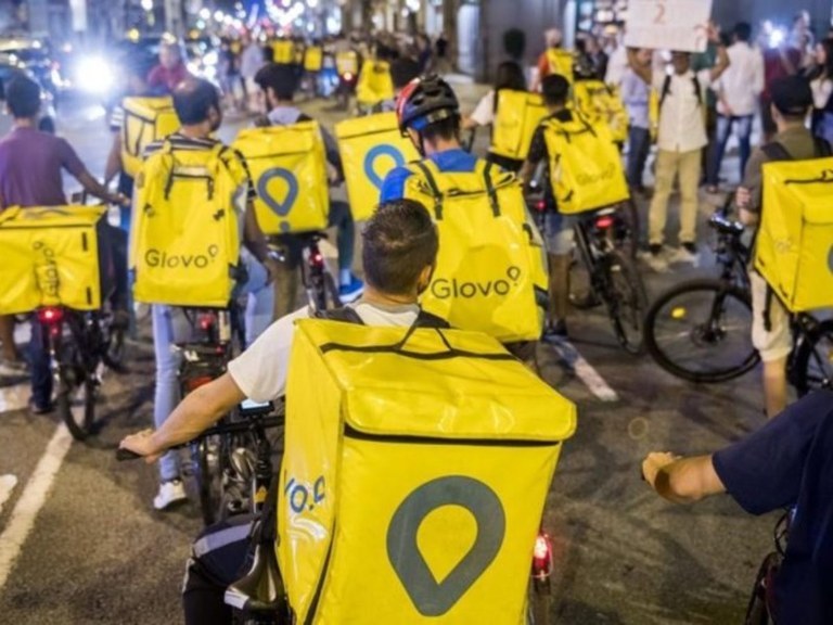 El TSJPV confirma que los y las repartidoras de Glovo eran falsos autónomos, como defendió ELA