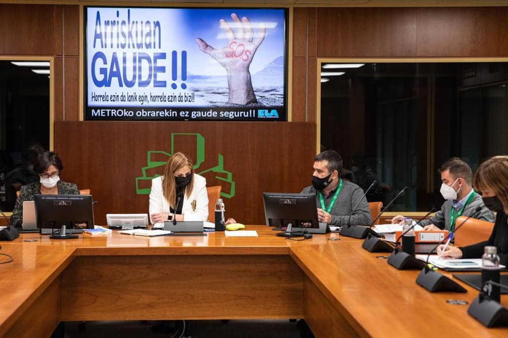 ELA comparece en el Parlamento Vasco para exigir seguridad en la obra pública, especialmente en las obras del Metro de Donostia