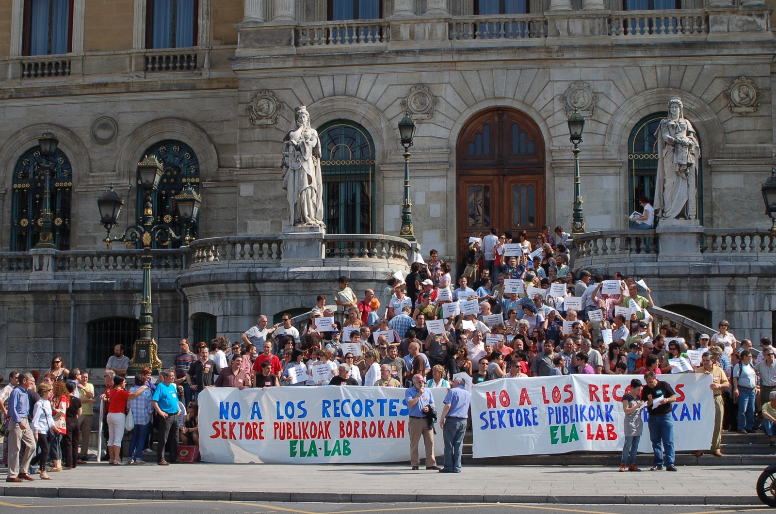 ELA considera  irresponsable la congelación de salarios del personal de las administraciones