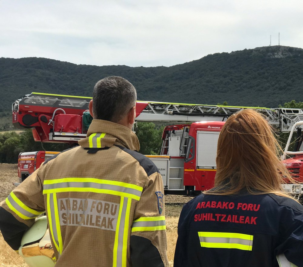 ELA cree que la Diputada Foral de Araba de Equilibrio Territorial y del Director del Organismo Autónomo deben dimitir por el caos en la OPE de bomberos