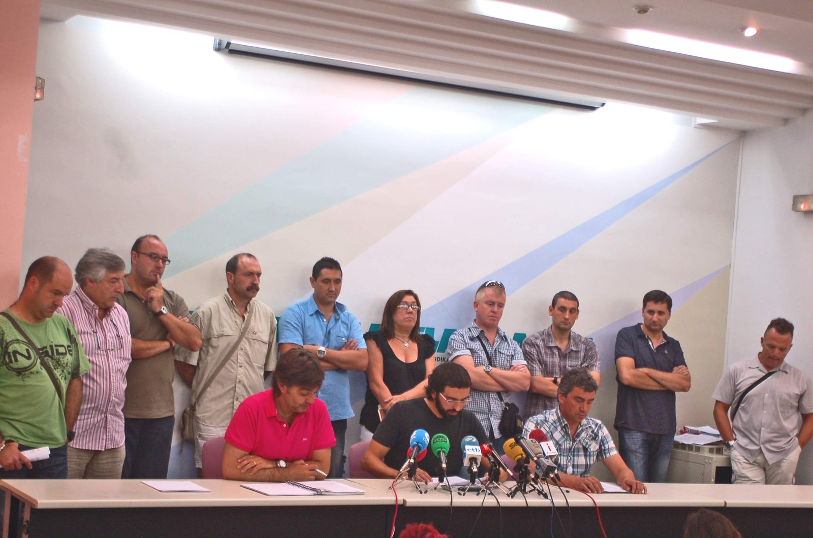 ELA denuncia la insostenible situación laboral de los y las ertzainas y exige el inmediato cese del Consejero de Interior