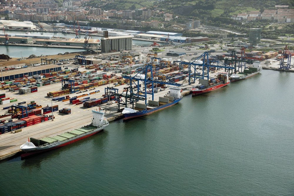 ELA denuncia la muerte de un trabajador en el Puerto de Bilbao