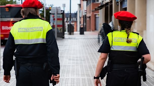 ELA denuncia que Arkaute retira la exigencia de euskera para la bolsa de trabajo de las Policías Locales ELA denuncia que Arkaute retira la exigencia de euskera para la bolsa de trabajo de las Policías Locales