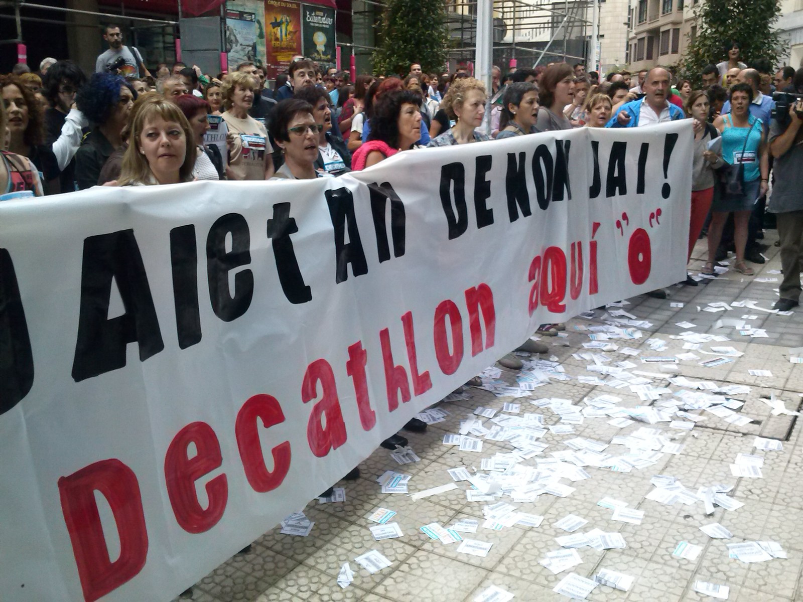 ELA destaca el éxito de la movilización en Decathlon contra la apertura de festivos