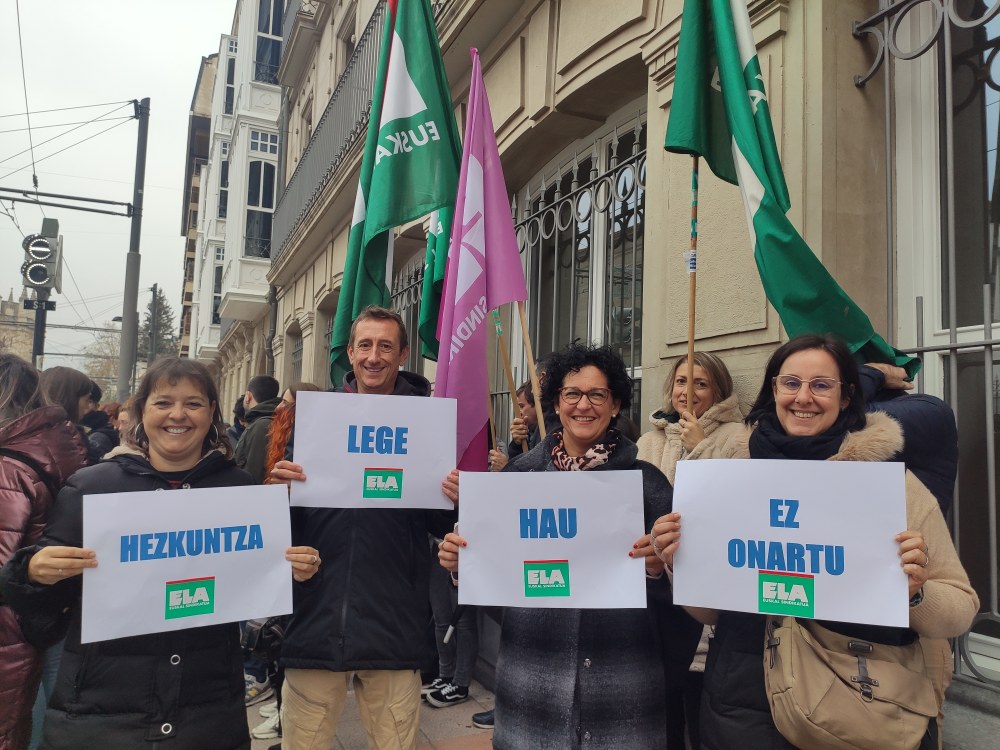 ELA exige ante el Parlamento Vasco que no se apruebe la Ley de Educación