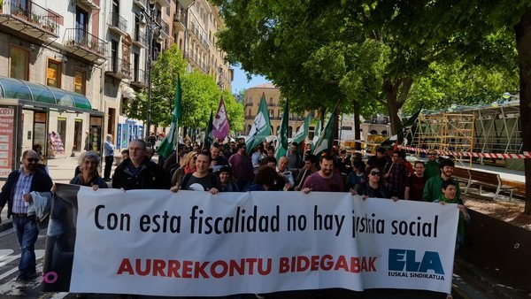 ELA exige otra política fiscal en Navarra