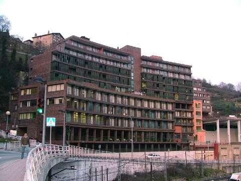 ELA firma un incremento salarial del 21% en el servicio de intervención psicosocial de la residencia Egogain de Eibar