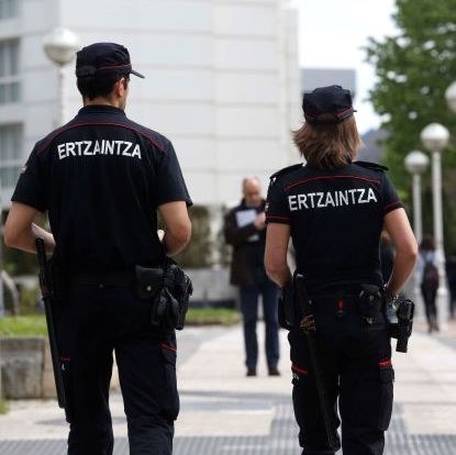 ELA gana otra sentencia que repara una discriminación contra las mujeres en la Ertzaintza