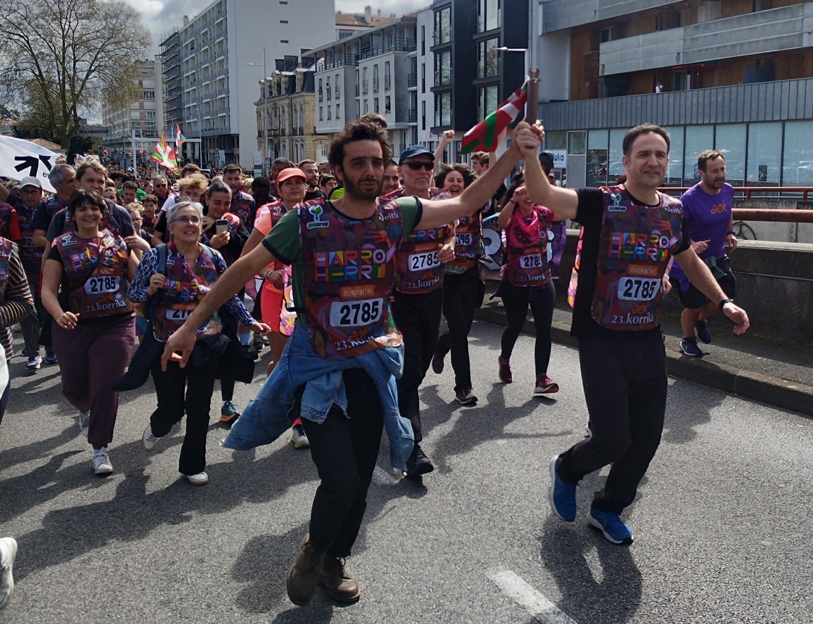ELA ha participado en la fiesta final de Korrika en Baiona